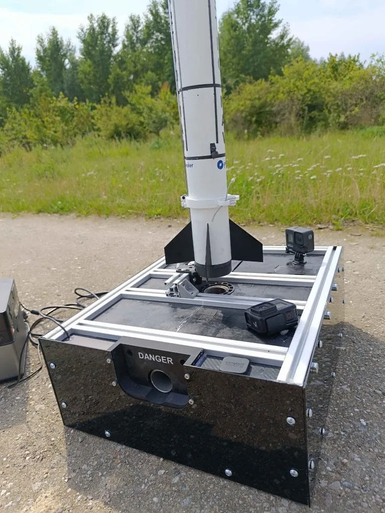 Youp's AstroNav model rocket on its launch platform
